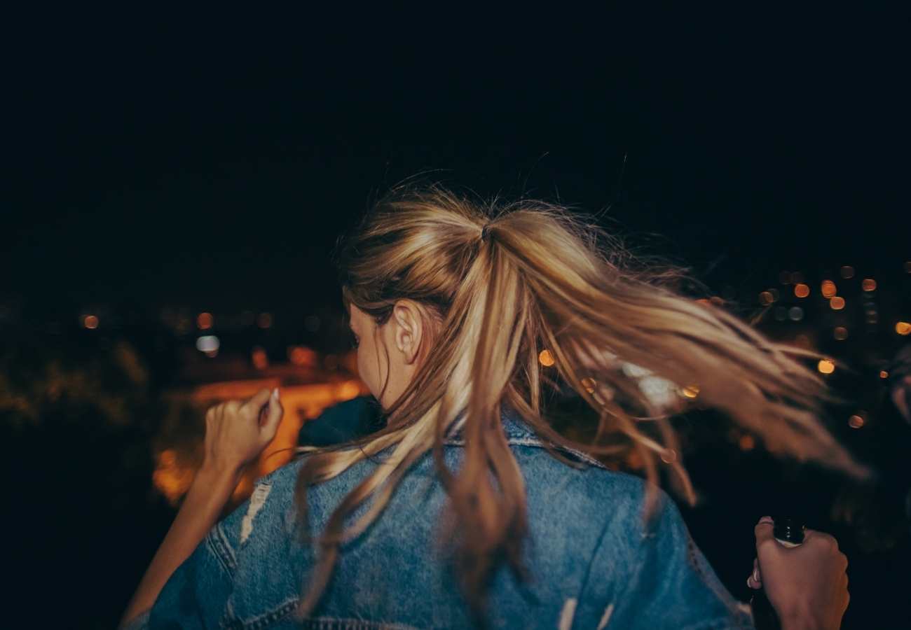 Girlfriend partying